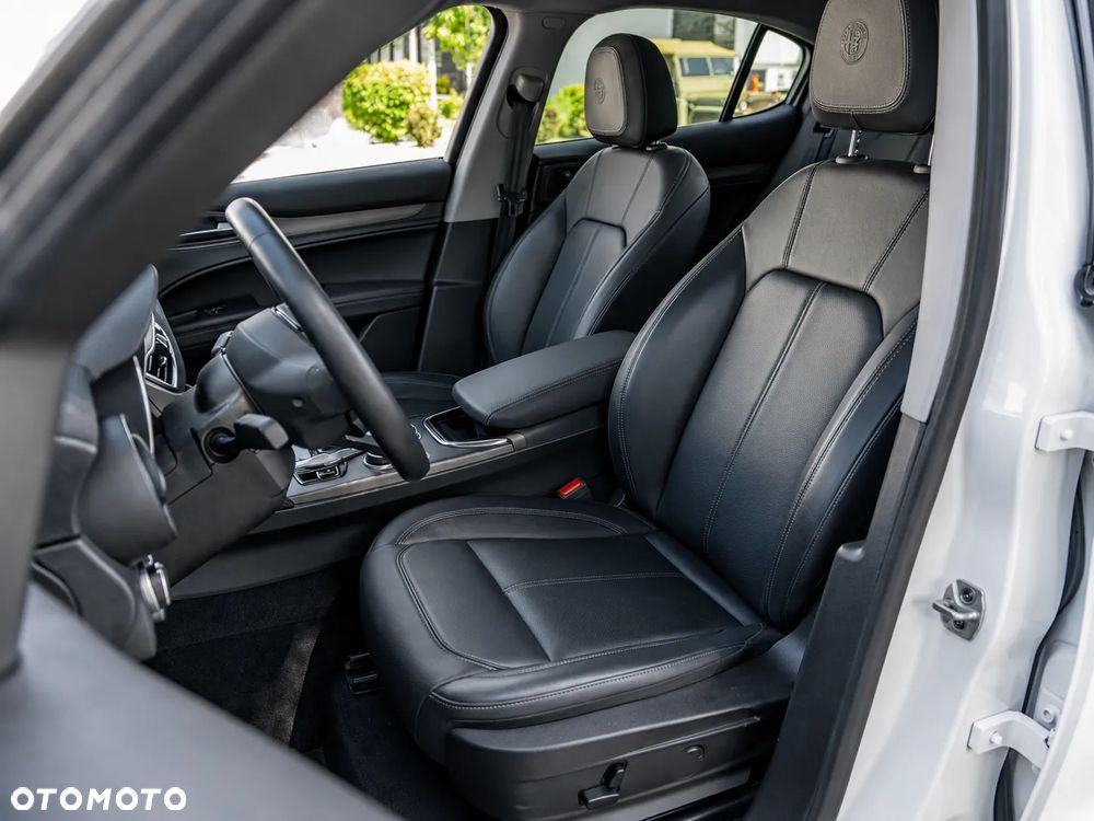 Alfa Romeo Stelvio 2.0 Turbo Veloce TI Q4 - 12