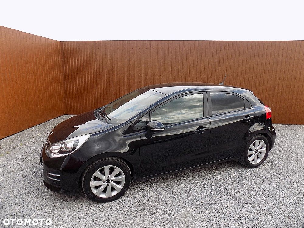 Kia Rio 1.2 Dream Team Edition - 29