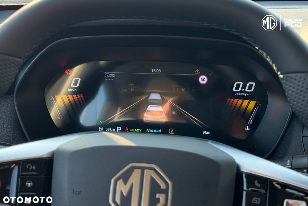 MG ZS - 17