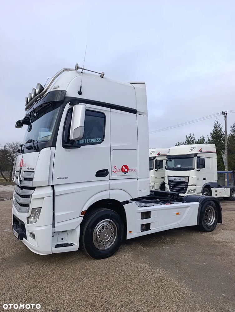 Mercedes-Benz Actros - 3