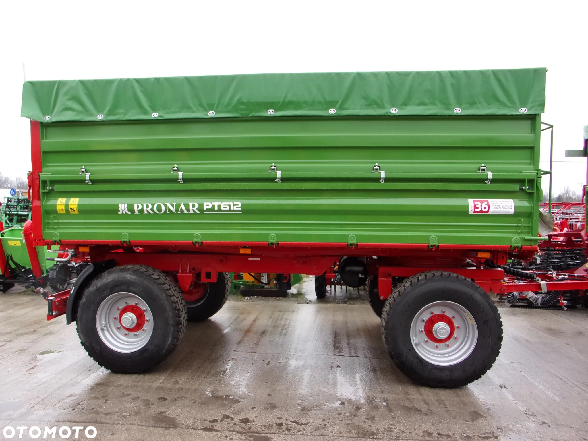 Pronar Przyczepa dwuosiowa PT612 - 12 ton wywrotka z trójstronnym wywrotem - 12