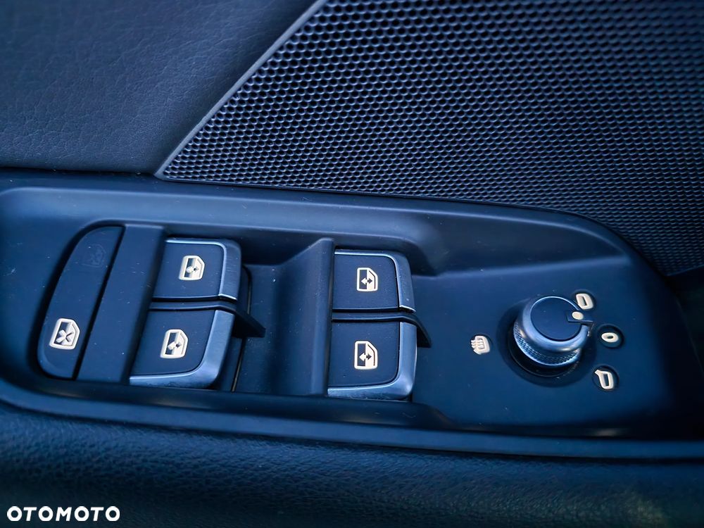 Audi A3 Limousine 40 TFSI quattro S tronic sport - 29