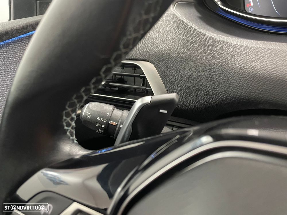 Peugeot 3008 1.2 PureTech Allure EAT8 - 36