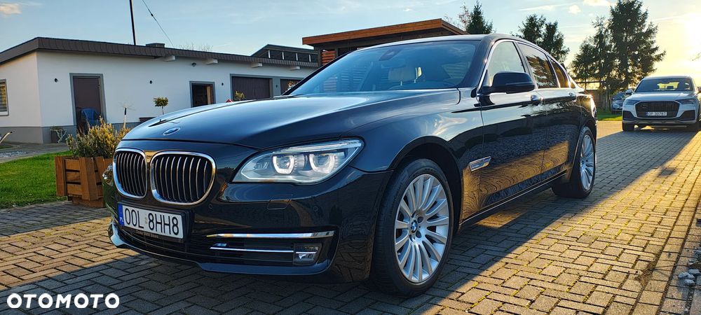 BMW Seria 7 740d Edition Exclusive - 3