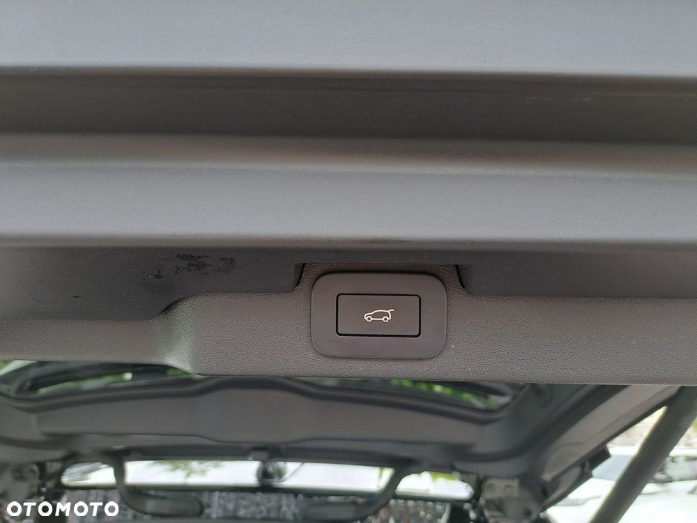 Land Rover Discovery - 38