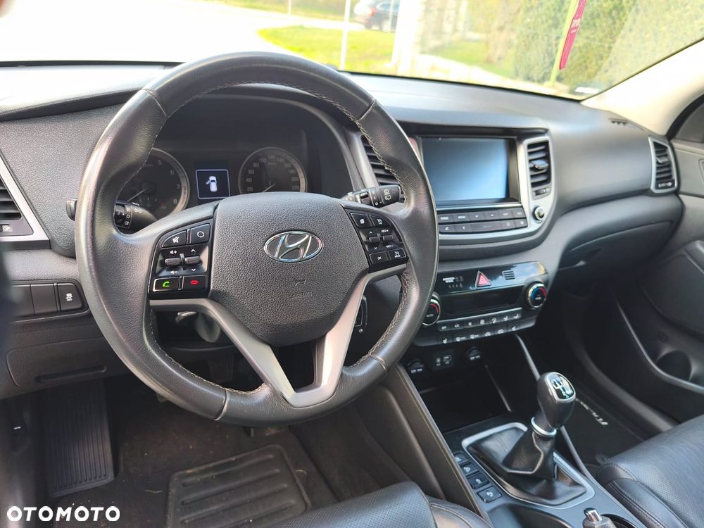 Hyundai Tucson 1.6 GDi 2WD Select - 11
