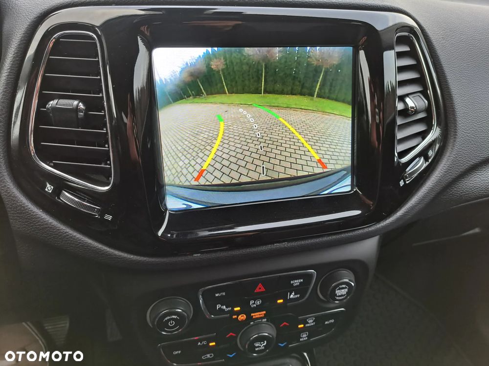 Jeep Compass 2.0 MultiJet Active Drive Automatik Limited - 29