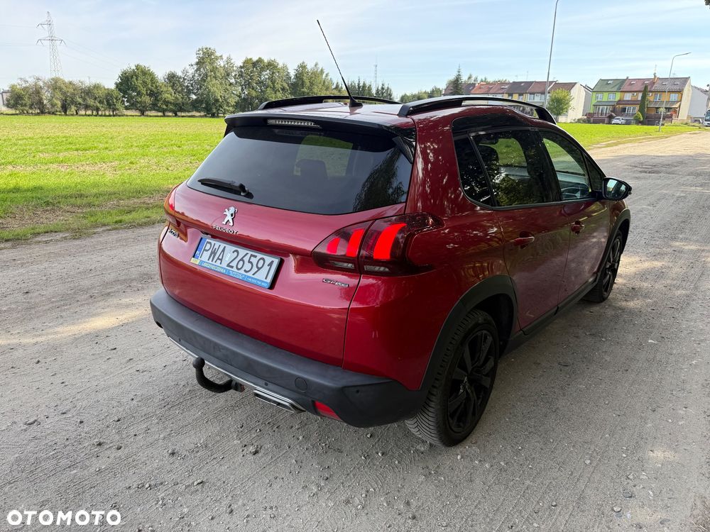 Peugeot 2008 1.2 Pure Tech Allure S&S - 9