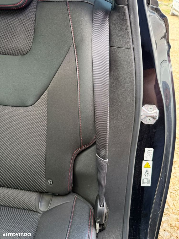 Ford Mondeo - 35