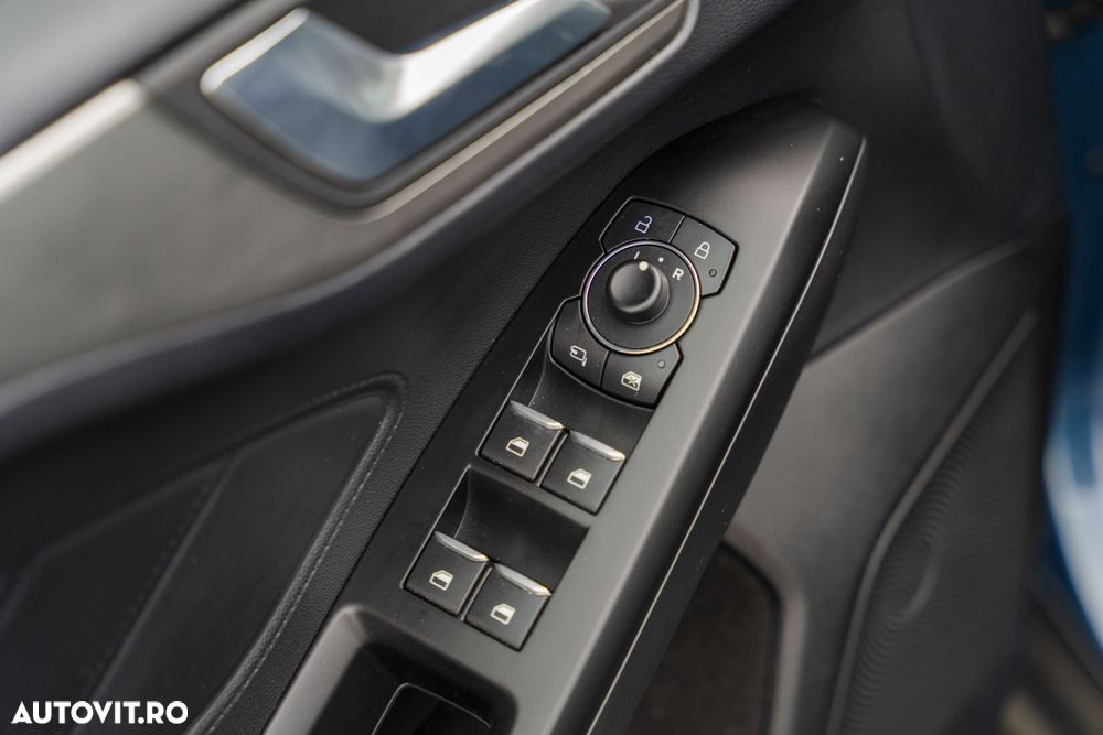 Ford Focus 1.0 EcoBoost Titanium - 33