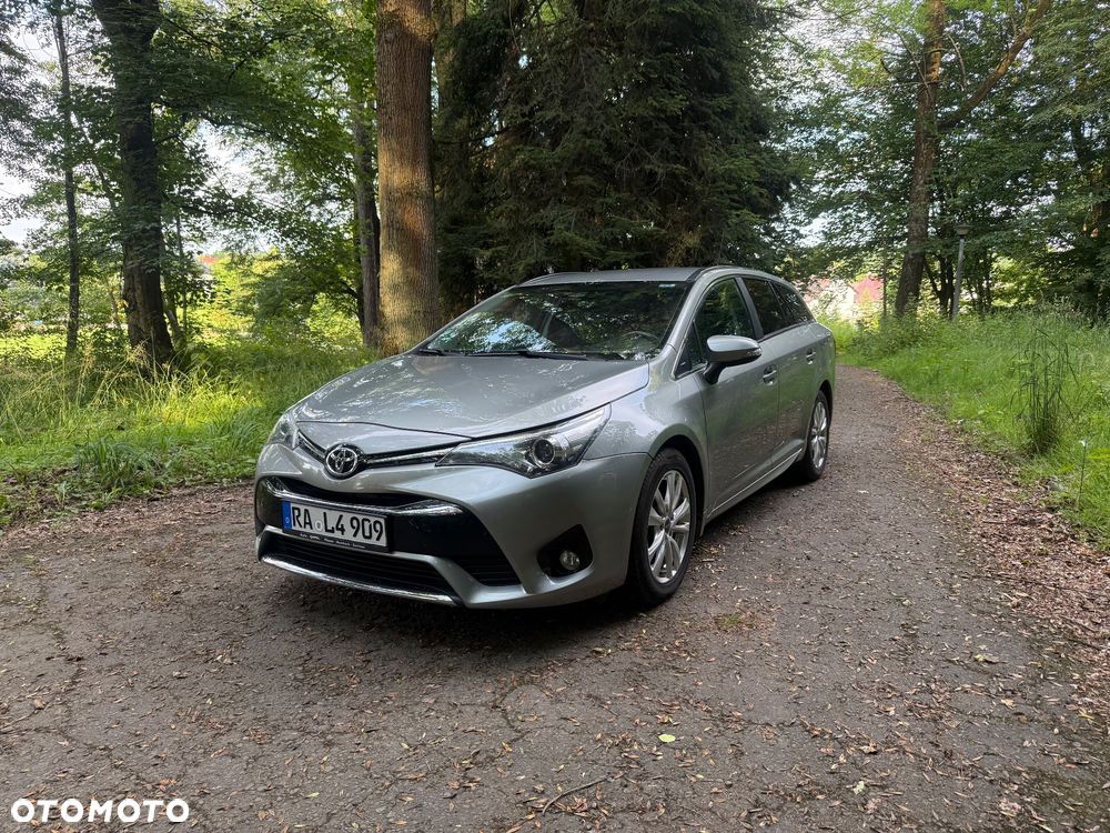 Toyota Avensis Touring Sports 1.8 Edition S+ - 2
