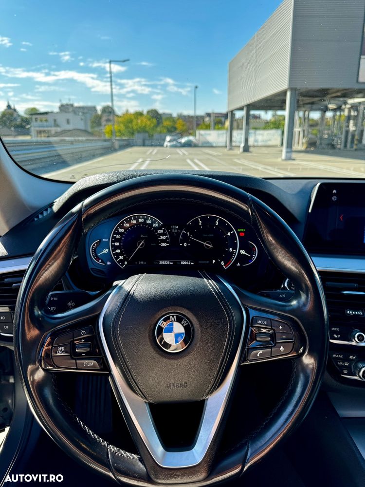 BMW Seria 5 520d Touring Aut. Sport Line - 12