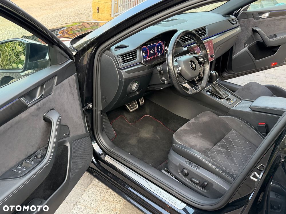 Skoda Superb 2.0 TDI SCR Sportline DSG - 13