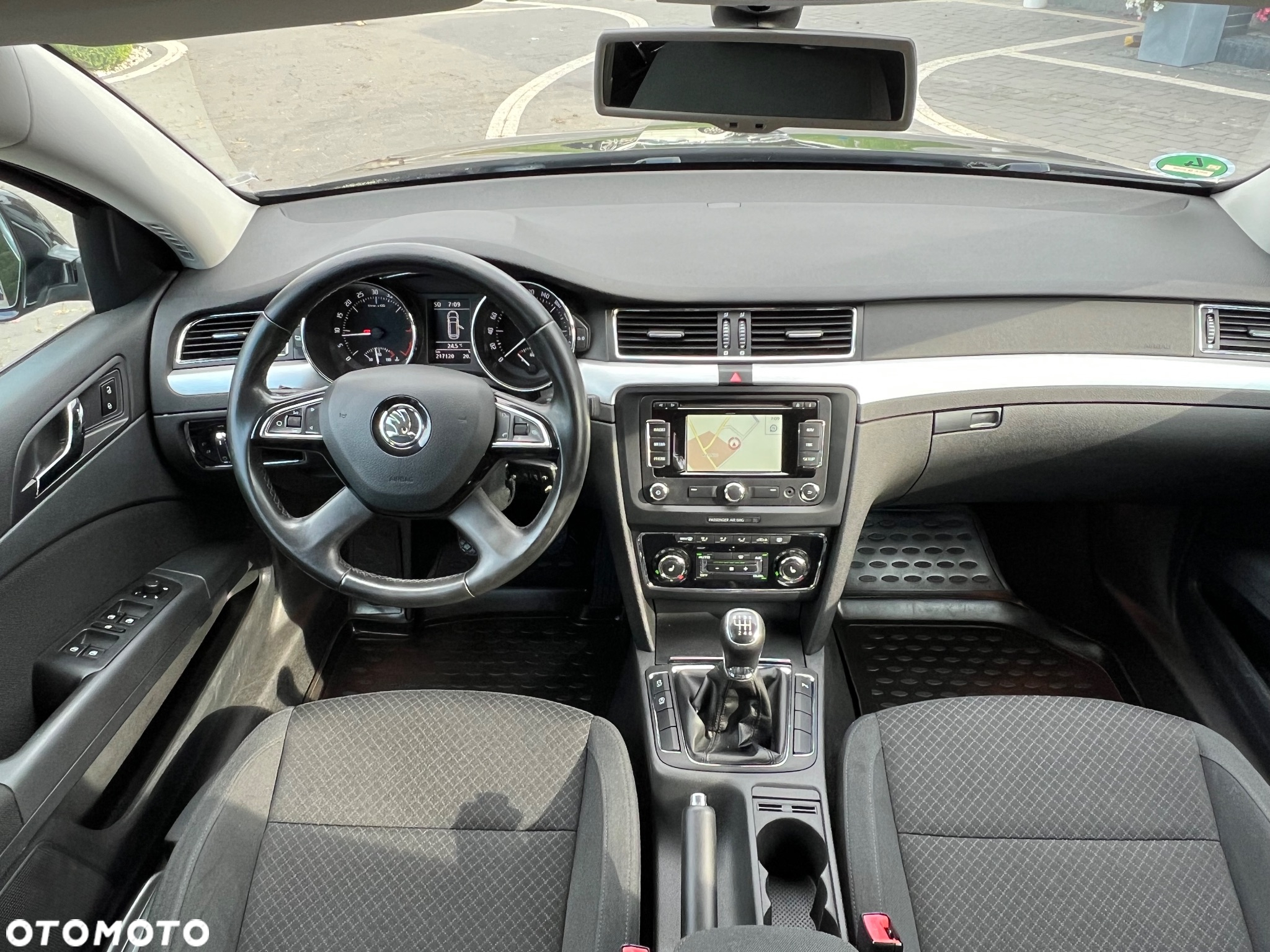 Skoda Superb Combi 2.0 TDI Elegance - 31