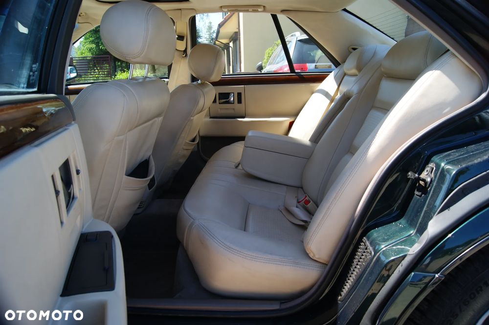Cadillac Seville - 17