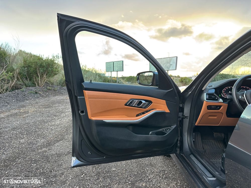 BMW 330 e Touring Line Sport Auto - 14