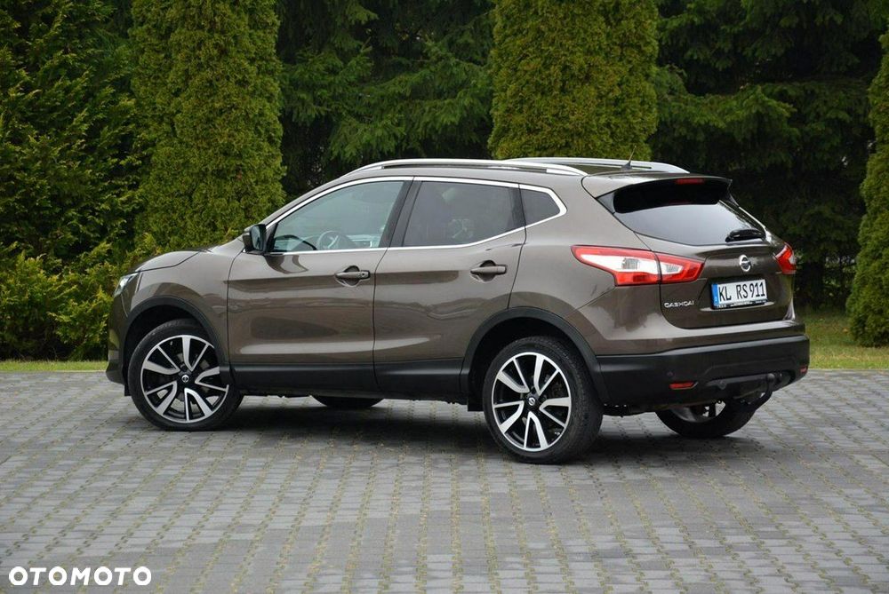 Nissan Qashqai 1.6 DCi 4x4 Tekna+ - 4