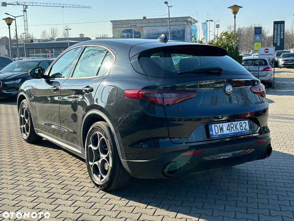 Alfa Romeo Stelvio 2.0 Turbo Sprint Q4 - 3
