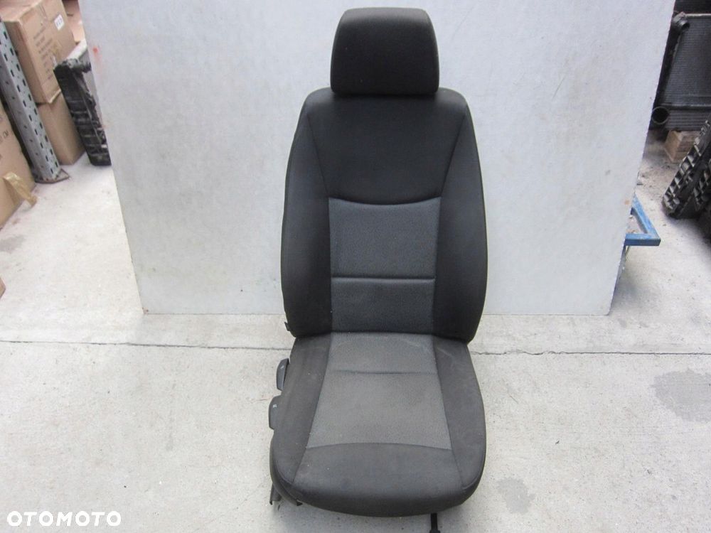 BMW 3 E90 E91 FOTEL PASAŻERA PRAWY MATERIAŁ SZARY TAPICERKA - 1