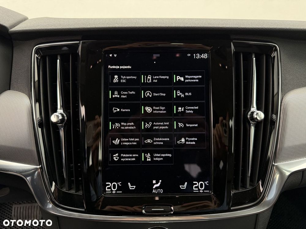 Volvo V90 Cross Country - 19