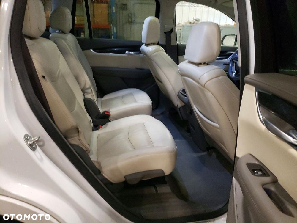 Cadillac XT6 - 8