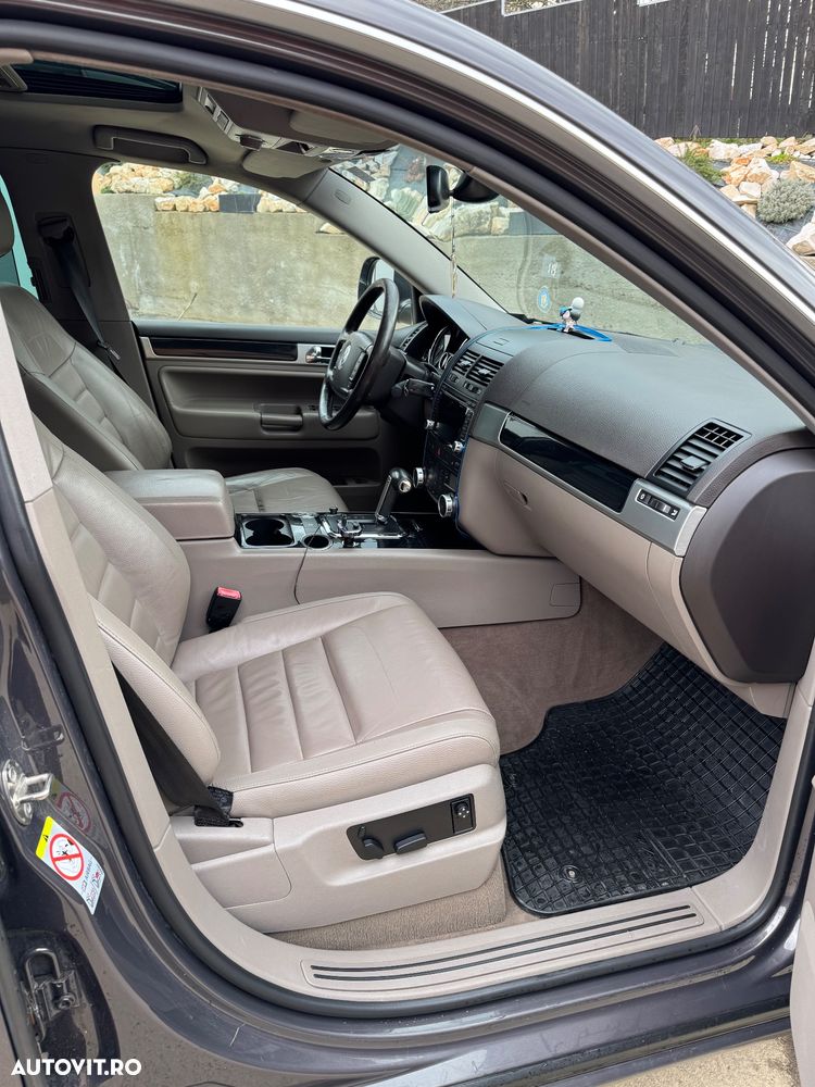 Volkswagen Touareg - 11