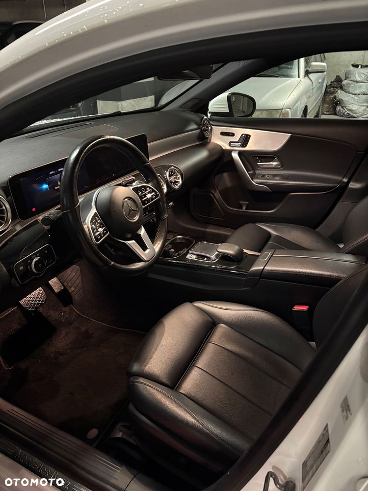 Mercedes-Benz Klasa A 220 4Matic 7G-DCT - 21
