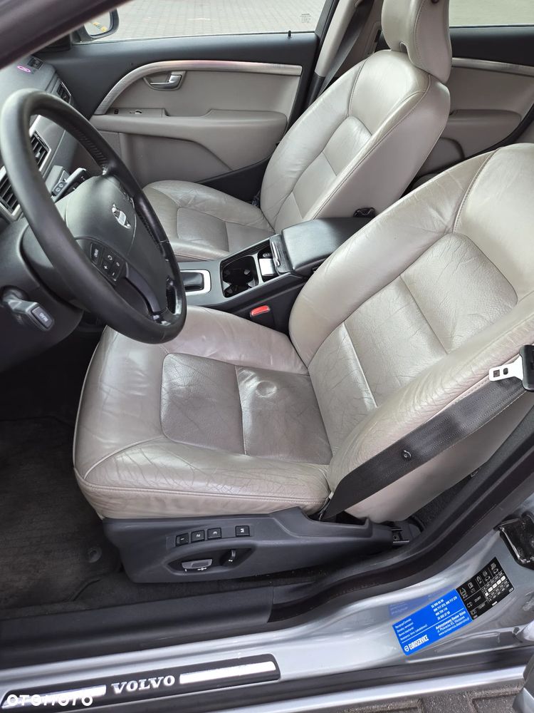 Volvo V70 2.0D Momentum - 28