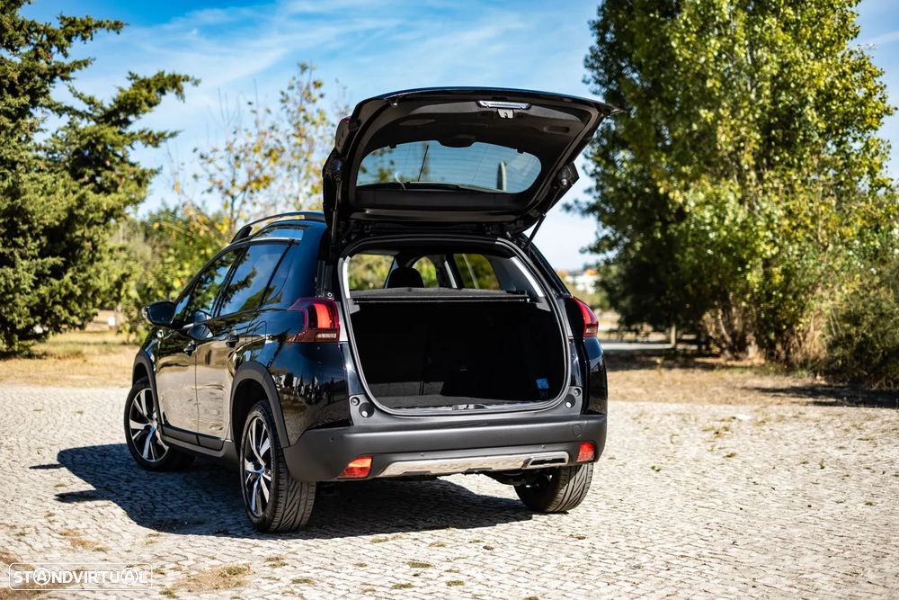 Peugeot 2008 1.6 BlueHDi GT Line - 11