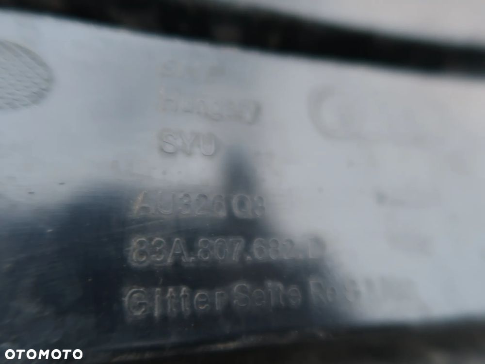 Zderzak audi q3   Prawa strona 83A - 9