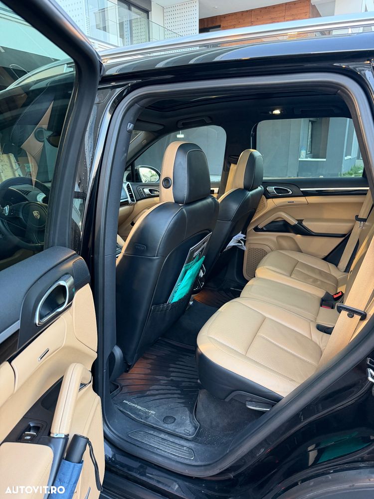 Porsche Cayenne - 15