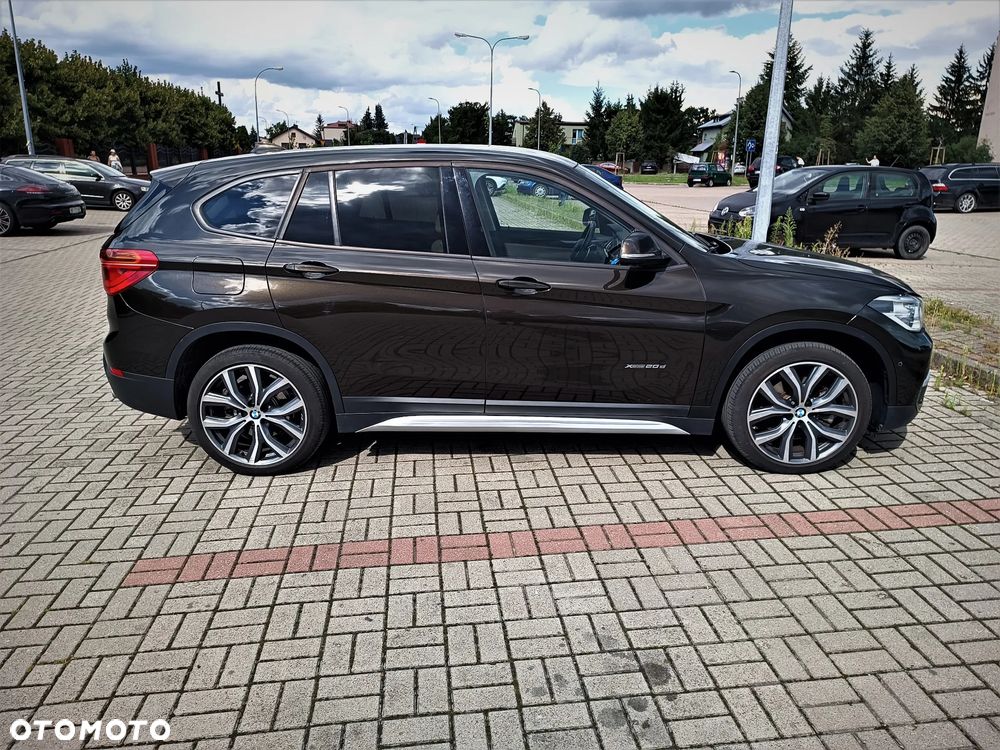 BMW X1 xDrive20d - 4