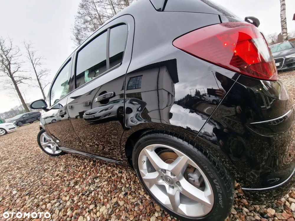 Opel Corsa 1.6 Turbo GSi - 22