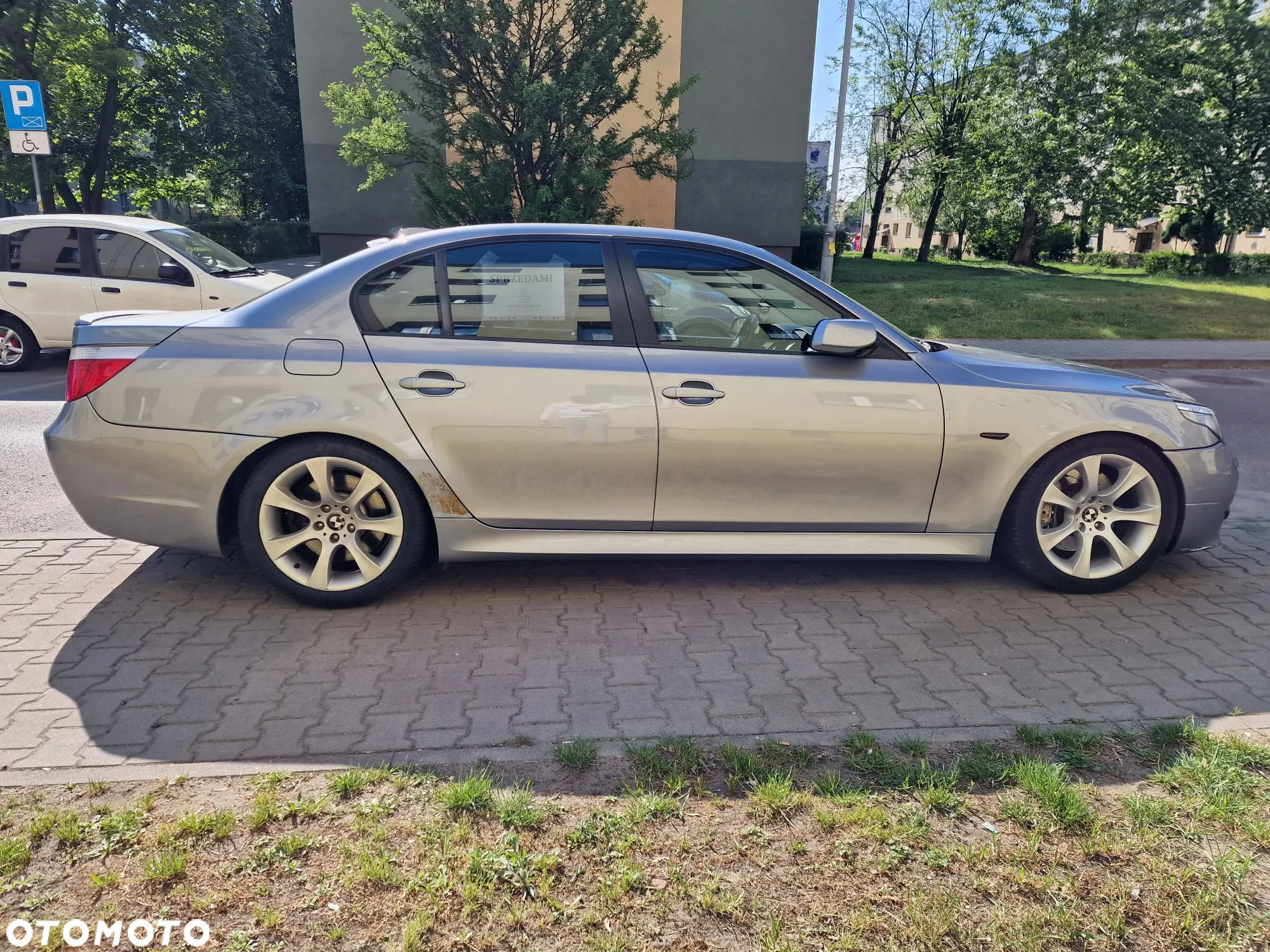 BMW Seria 5 545i - 5