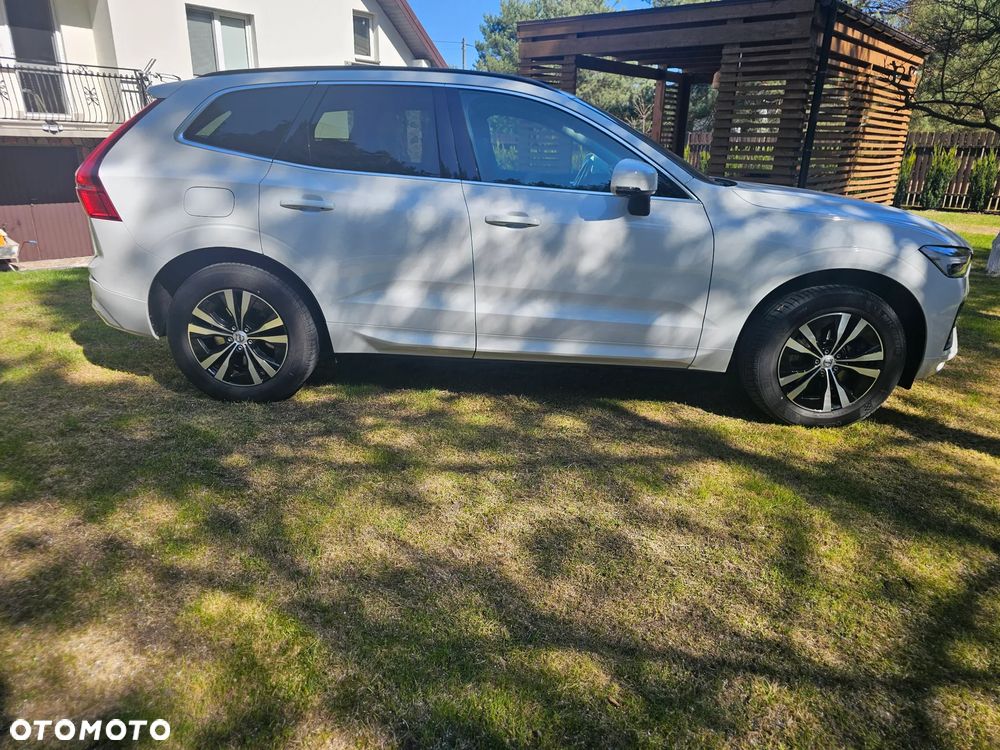 Volvo XC 60 T4 Momentum Pro - 3