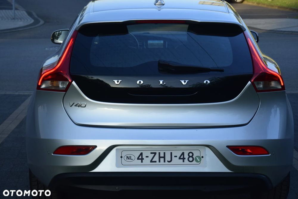 Volvo V40 D2 Momentum - 15