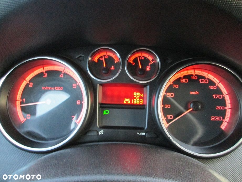 Peugeot 308 1.6 Premium - 6