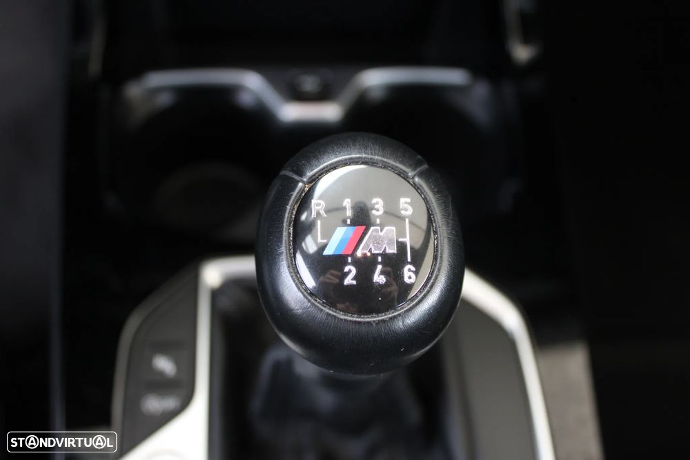 BMW 116 d Pack Desportivo M - 16