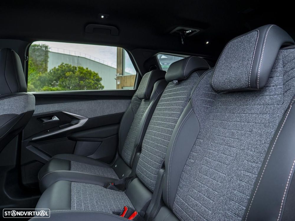 Peugeot E-5008 210 Allure Business - 29