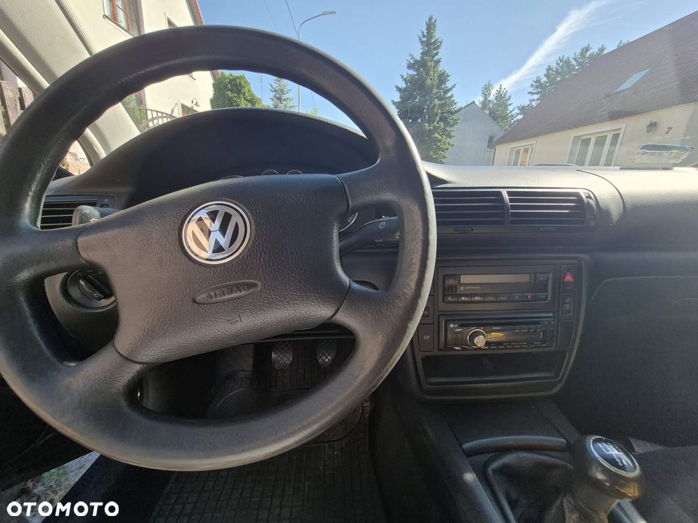 Volkswagen Passat 1.9 TDI - 8