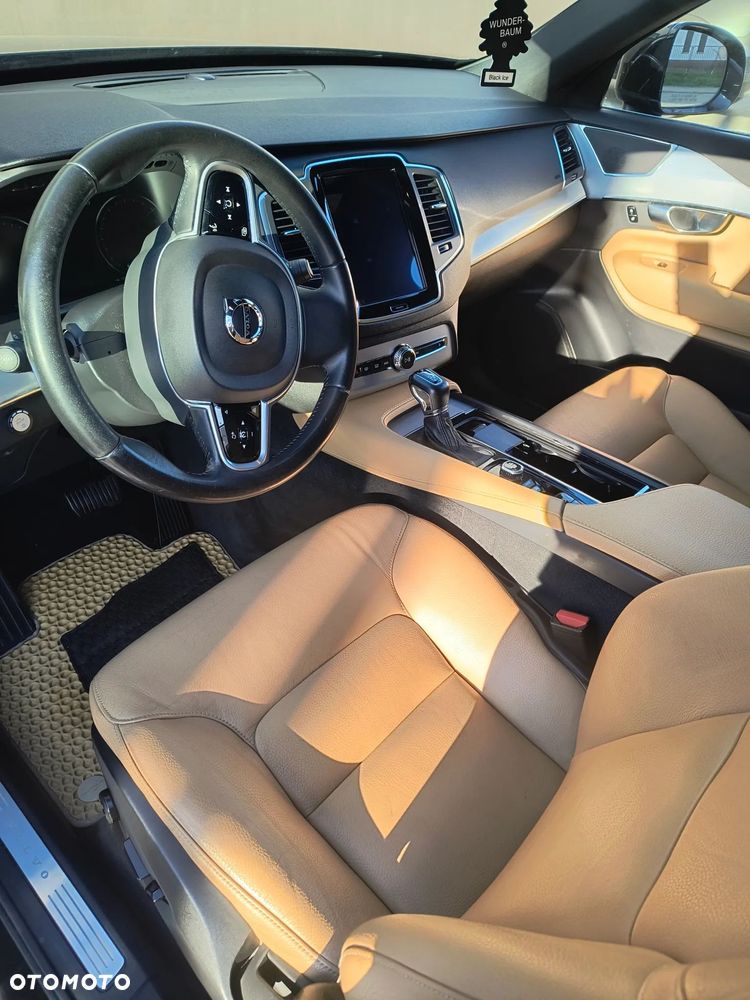 Volvo XC 90 T6 AWD Momentum 7os - 12