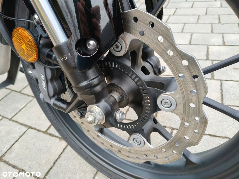 Honda CB - 15