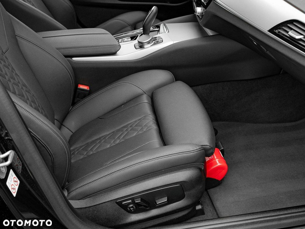 BMW Seria 5 - 32