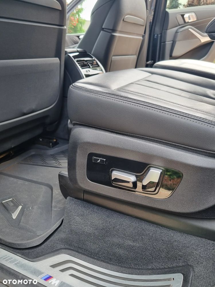 BMW X7 - 8