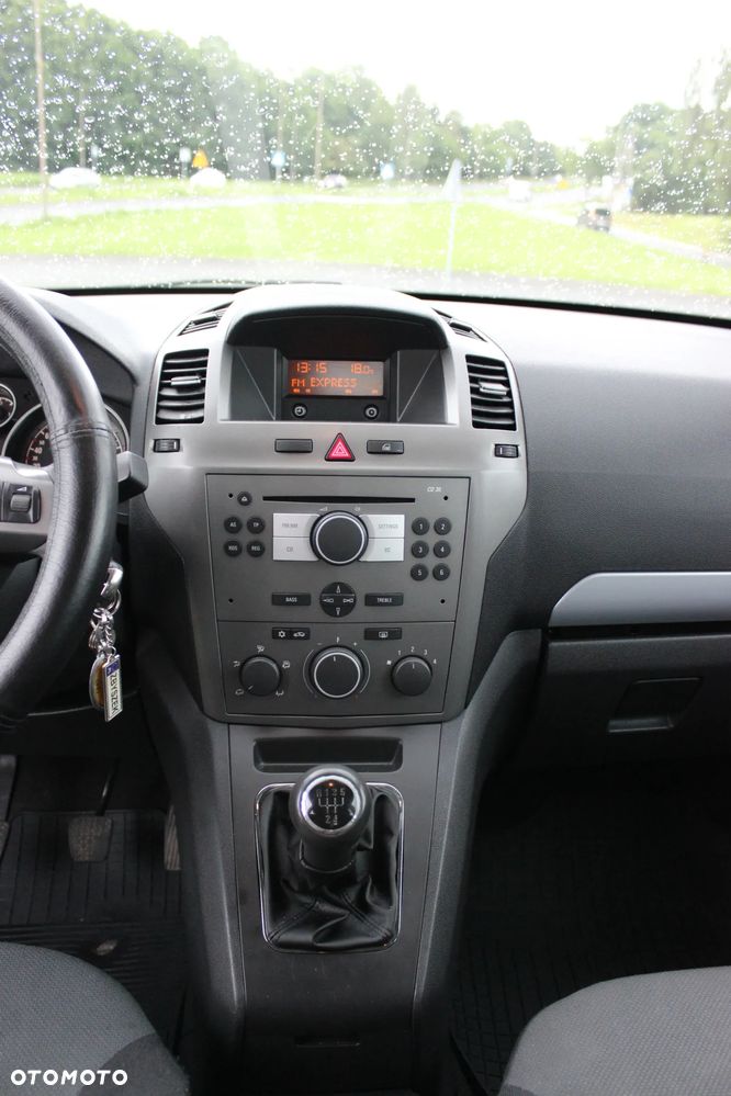 Opel Zafira 1.8 Elegance - 25