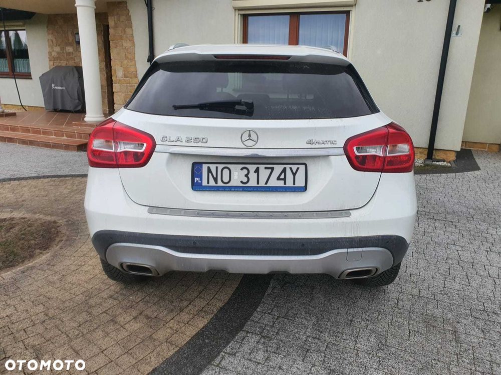 Mercedes-Benz GLA - 5