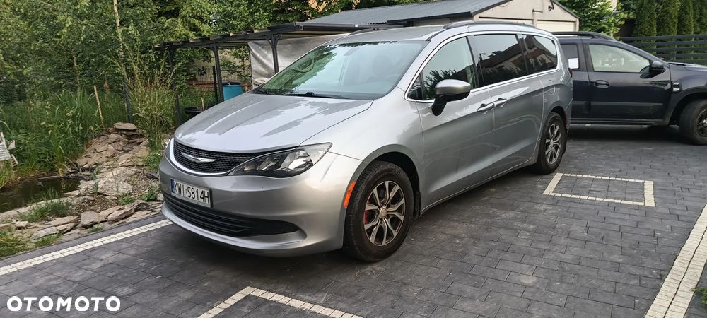 Chrysler Pacifica - 3