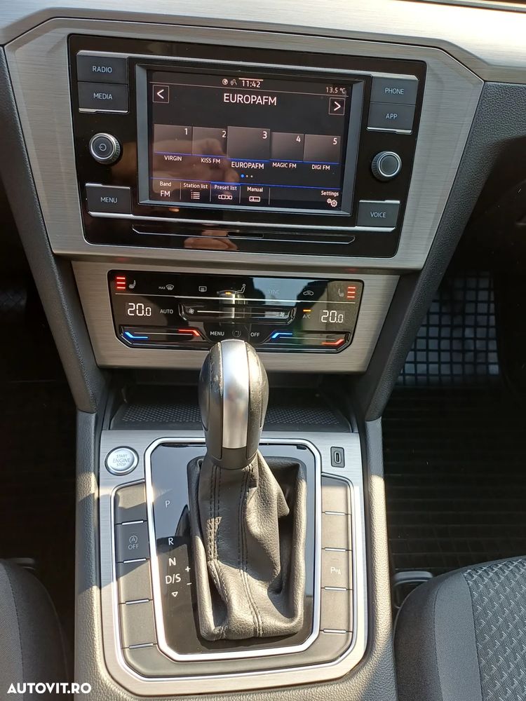 Volkswagen Passat 1.5 TSI ACT DSG Trendline - 14