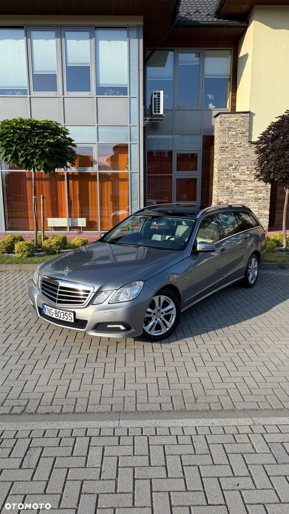 Mercedes-Benz Klasa E 220 CDI DPF BlueEFFICIENCY Automatik Avantgarde - 1