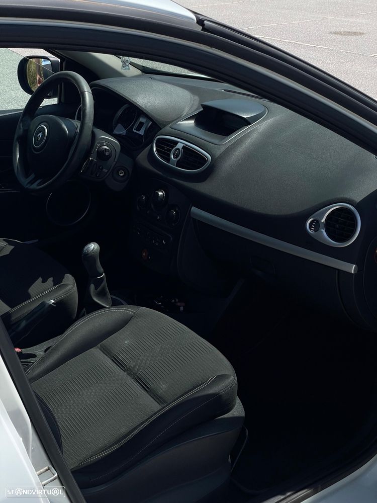 Renault Clio 1.5 dCi Dynamique S - 6